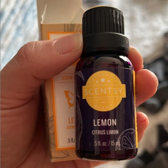 Scentsy oil lemon - Picture 2 of 2